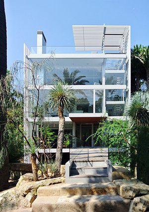 Vertical House in Dallas Wins National Steel Building Design Award