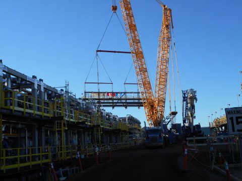 Fluor Places Final Module for Suncor East Tank Farm Development Project