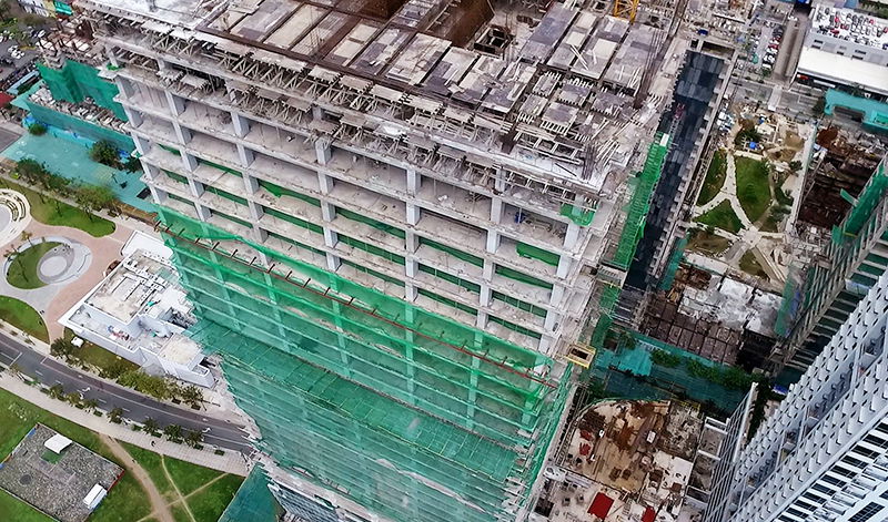 A New Office Tower in Manila Tops Out