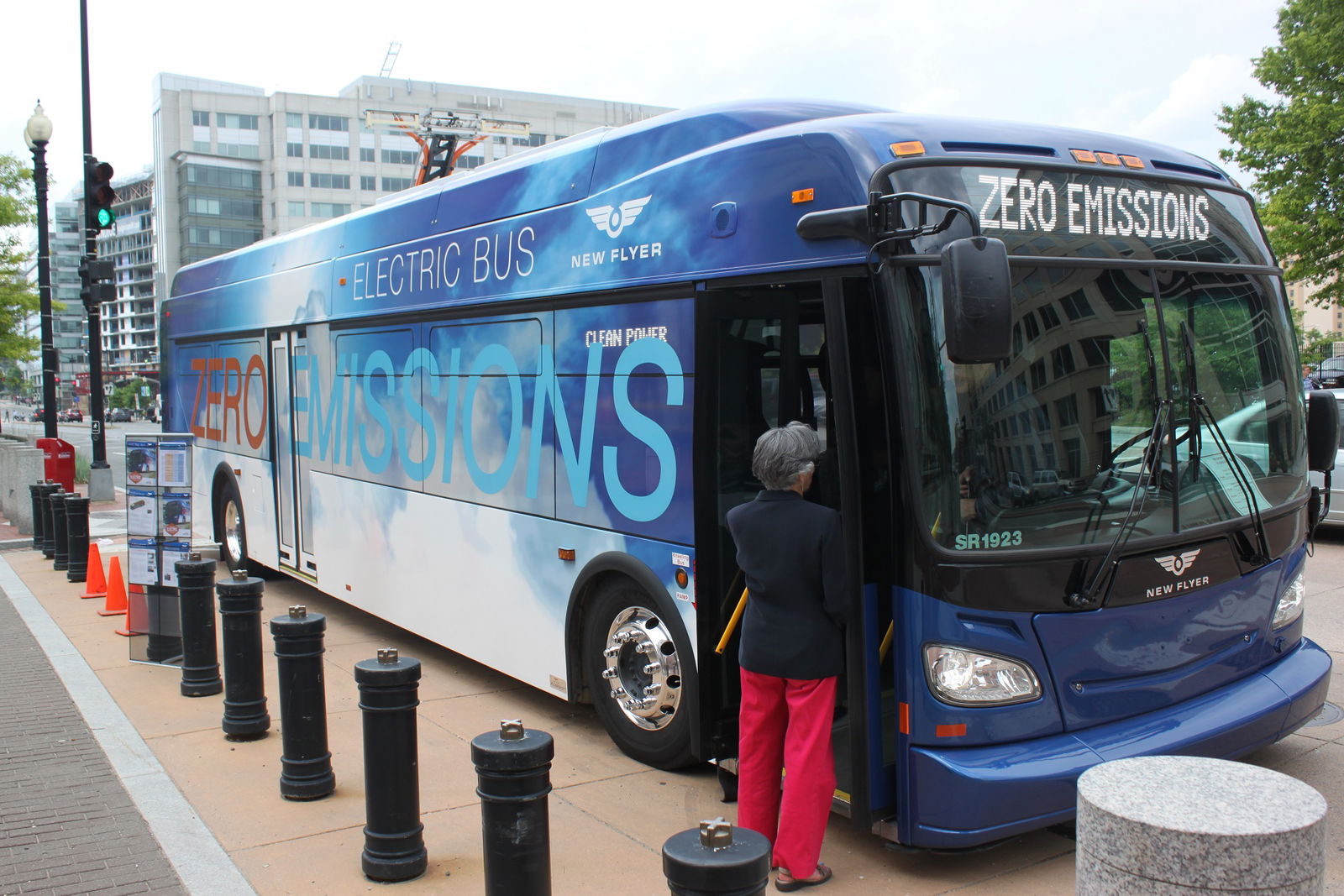 U.S. Department of Transportation Announces $55 Million in Grants to Support High-Tech Low-No Buses, American Manufacturing