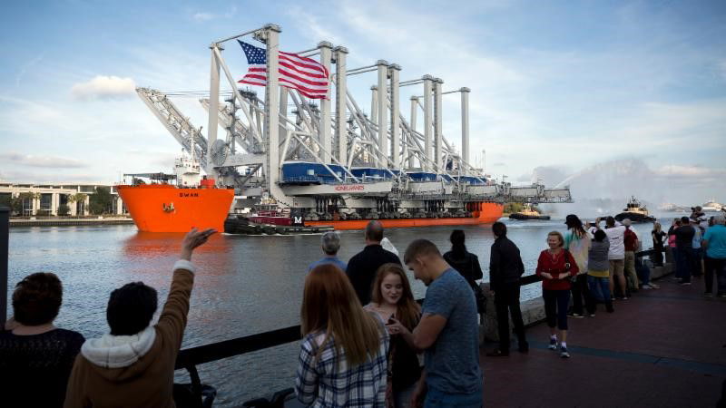 Four More Neo-Panamax Cranes Arrive at the Port of Savannah