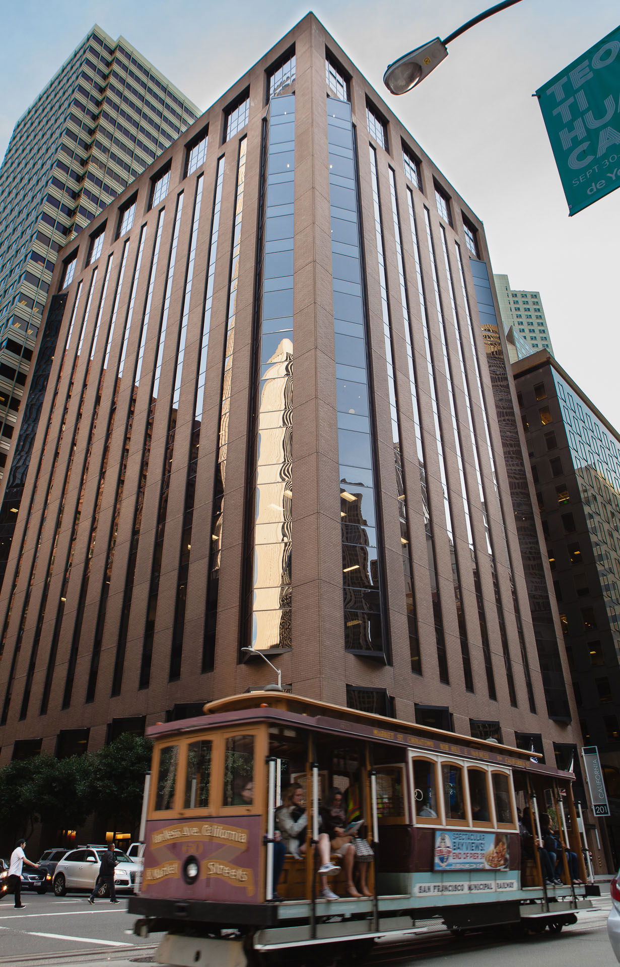 HDR Celebrates Move to New San Francisco Office