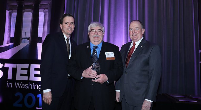 AISC VP John Cross Receives Leadership Achievement Award
