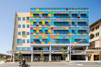 UCSF Benioff Children's Hospital Oakland Outpatient Center, Designed by HDR and Taylor Design, Opens to Patients