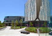Academic and Residential Complex at University of Illinois at Chicago Celebrates Opening