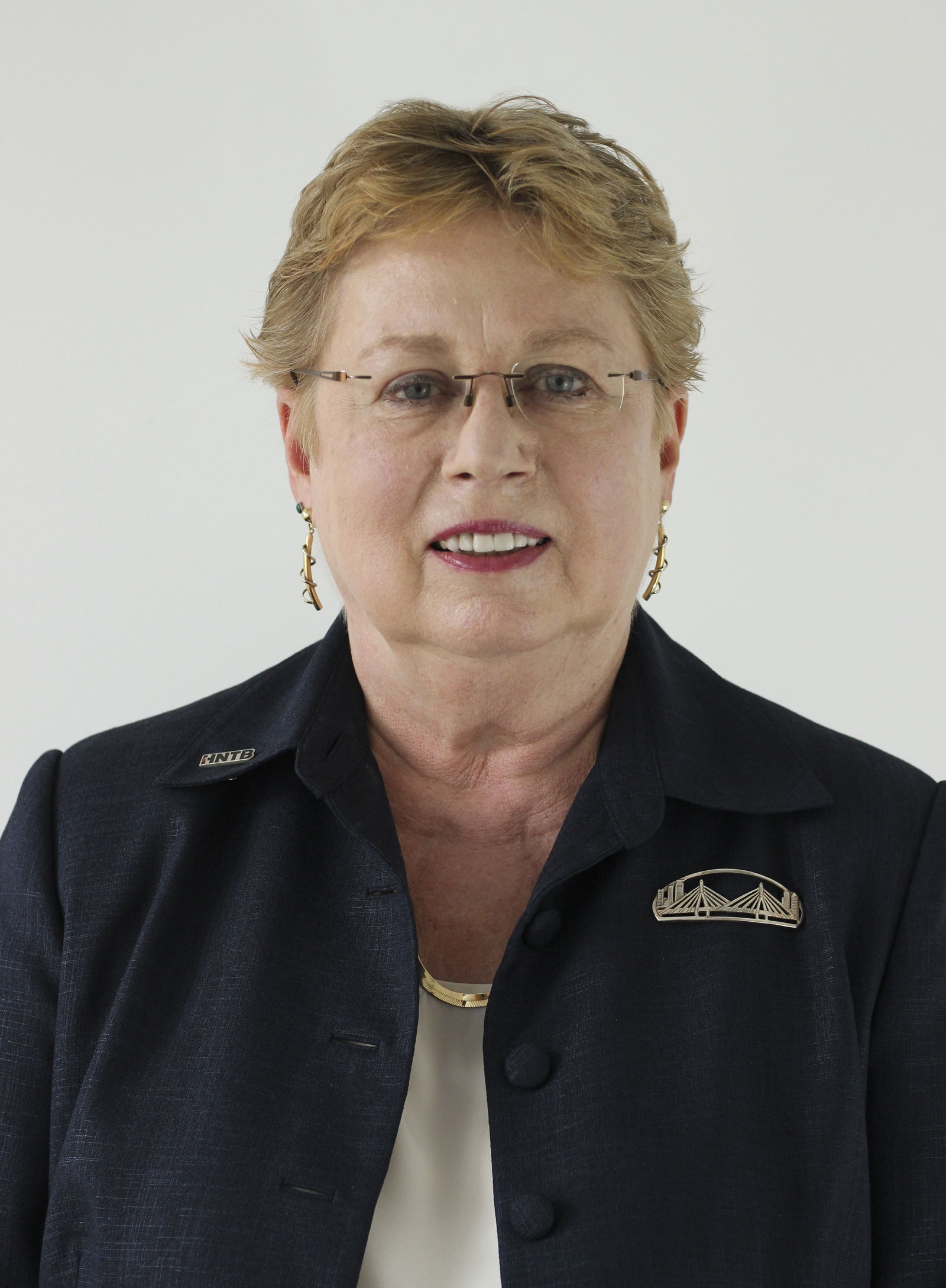 Anna Barry, former Connecticut Department of Transportation deputy commissioner, joins HNTB in Boston