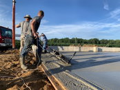 Curb Roller Manufacturing Brings Portability and Operator Comfort with the Eel Screed 6100