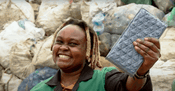 Video: UN Program Winner Making Bricks From Recycled Plastics in Kenya