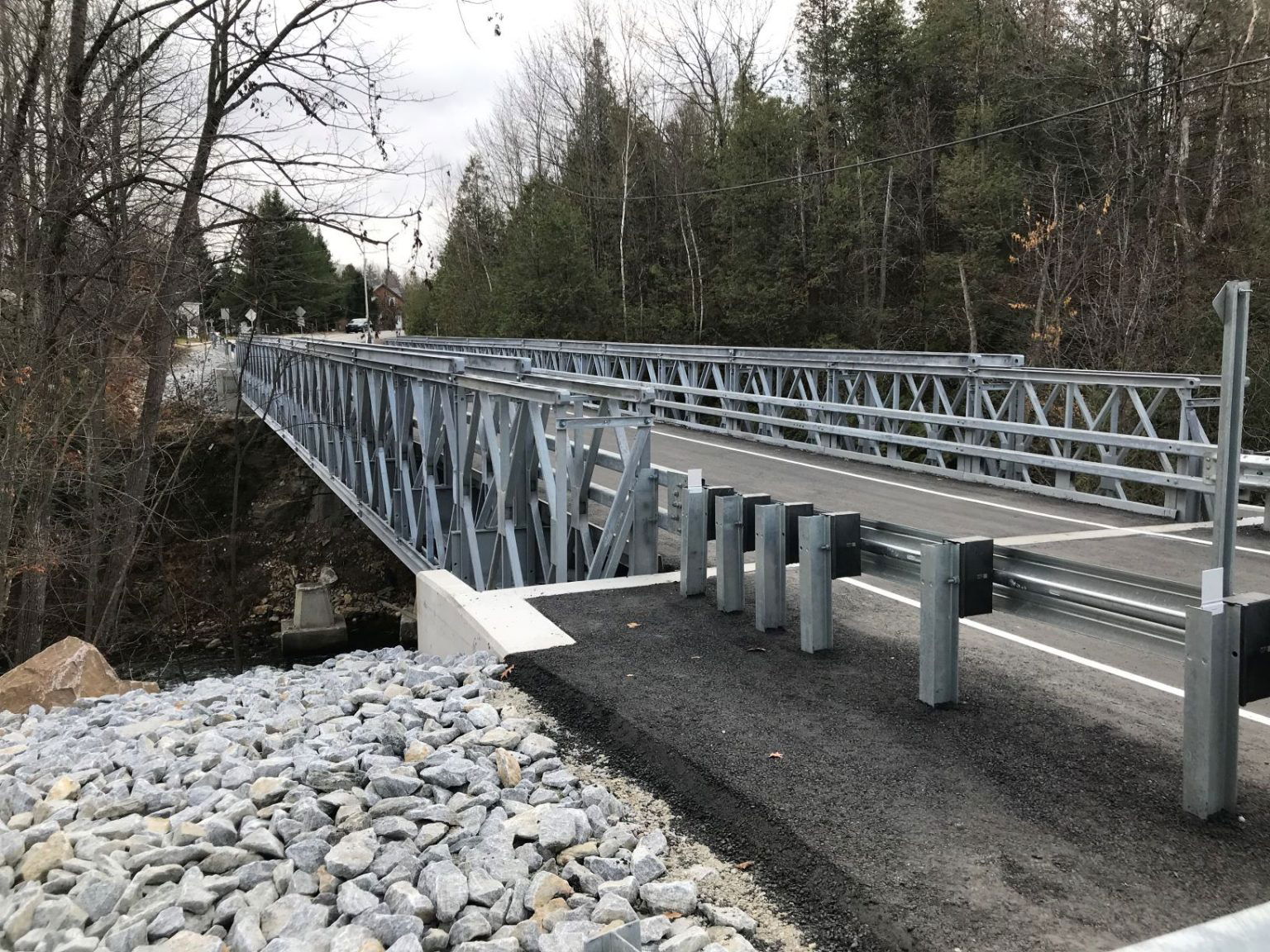 Acrow’s Modular Steel Bridge Connects Communities in Ontario