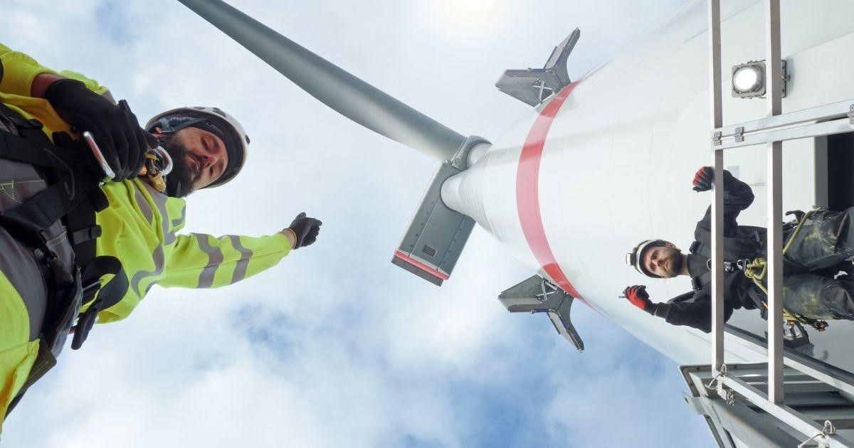 Crowley and RelyOn Nutec Partner to Launch Specialized Wind Training Courses Across U.S