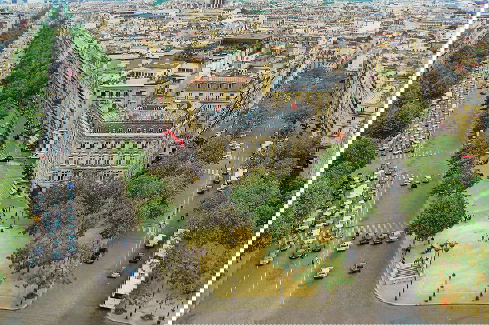 Grand Paris Requires Grand Surveying