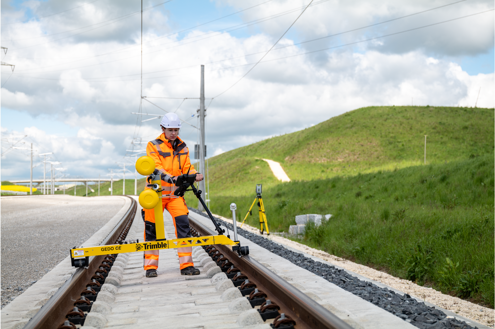 New Trimble GEDO GX50 Laser Scanning System Introduced for Clearance Analysis and Asset Data Collection for Railway Applications