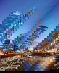 High-Strength Steel Takes Salesforce Tower Chicago to New Heights