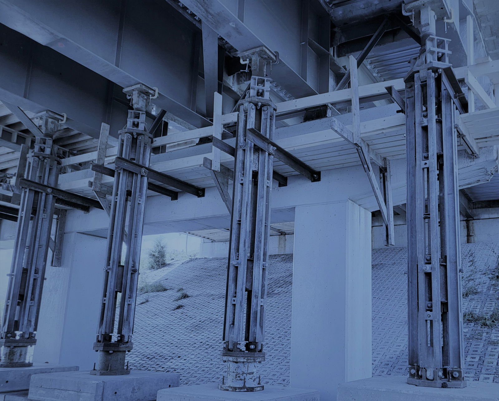 Acrow’s Superprop® Shores Provide Heavy Duty Support During Interstate Bridge Preservation Projects in Pennsylvania