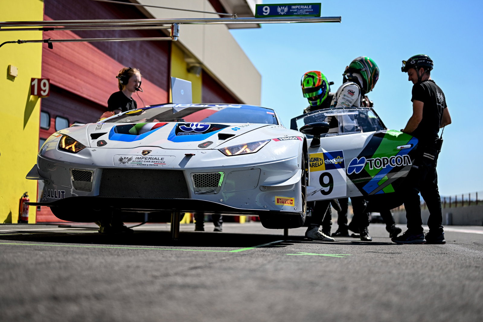 Topcon and James Roe expand European motorsports journey with race in Monza