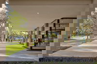 Illinois Institute of Technology completes three-building housing project