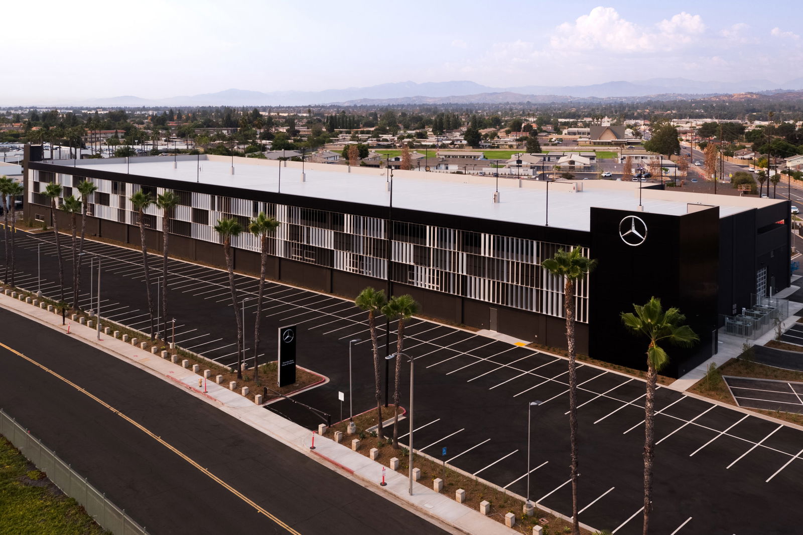 Commercial Development Resources Partners with AutoNation to Complete One of the Largest Service Centers in the United States