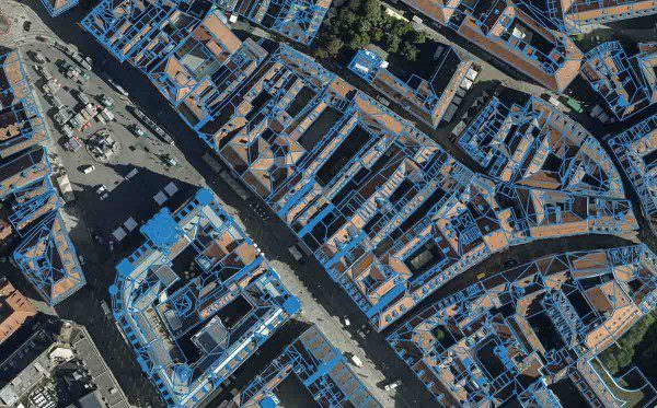 Eurosense relies on Vexcel Imaging and RhinoTerrain to generate watertight and textured LOD 2 city models