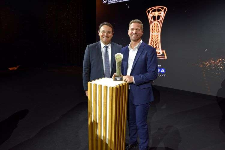 IsoTruss® Carbon Fiber Tower Named Winner of Global Innovation Award by JEC Composites