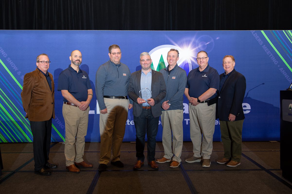 Simpson Strong-Tie Named LBM Advantage’s 2022 Specialties Vendor of the Year