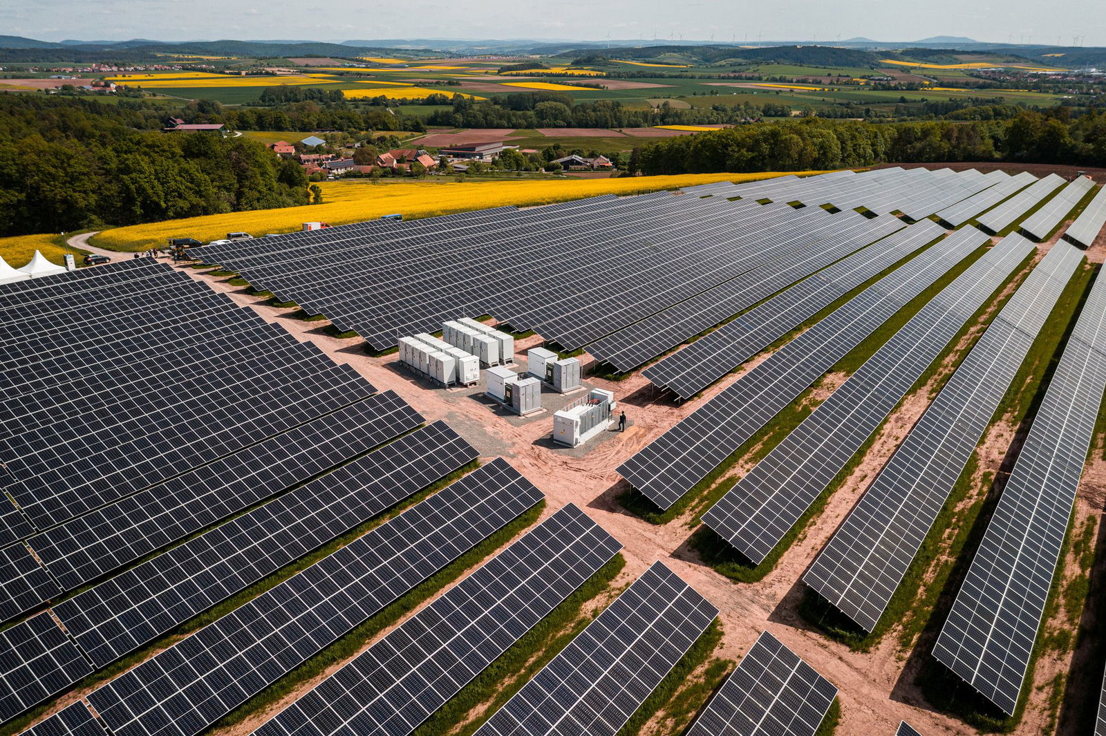 Rolls-Royce and Abo Wind bring fourth solar farm with mtu large-scale battery storage into operation