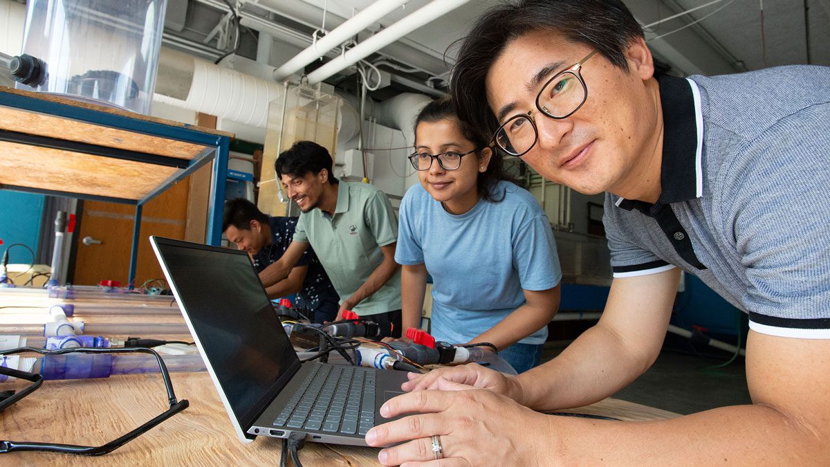 SIU researcher seeks to stabilize complex, uncertain water supply systems