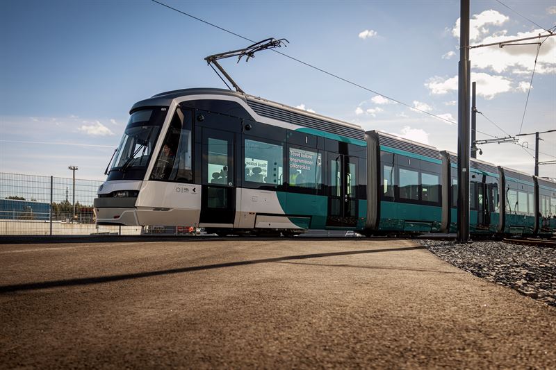 Emissions-free transport milestone: Helsinki jubilantly opens new 25-kilometre light rail line