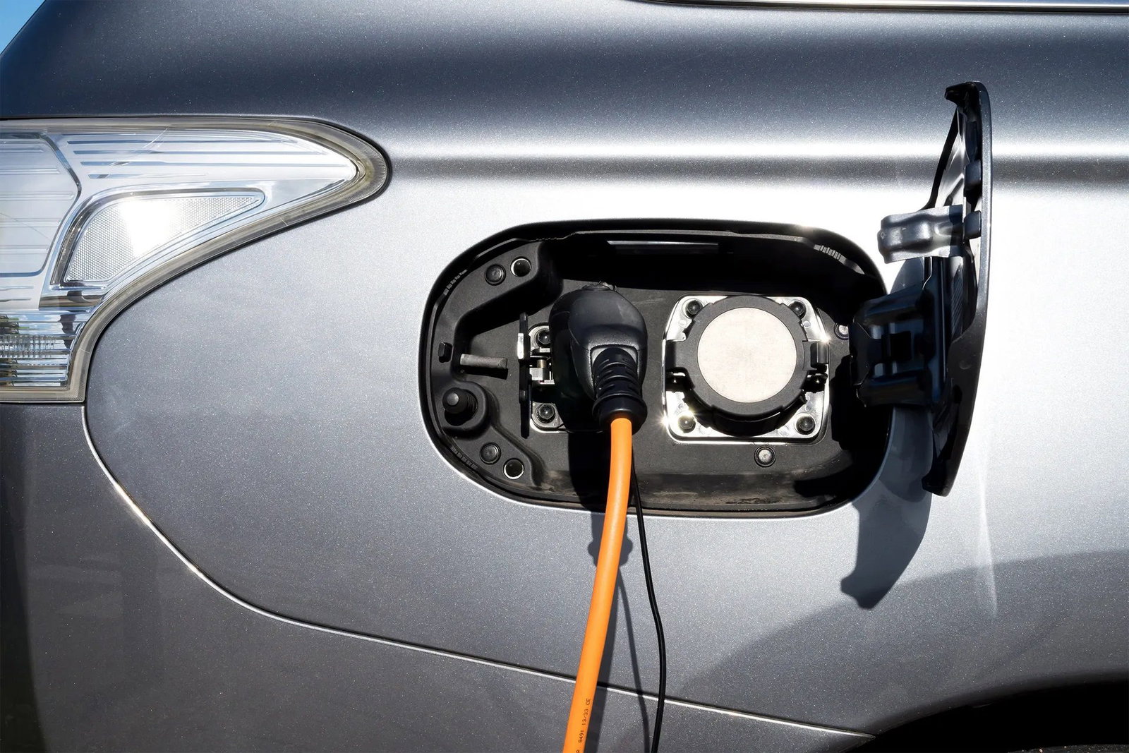 Biden-Harris Administration Announces $623 Million in Grants to Continue Building Out Electric Vehicle Charging Network