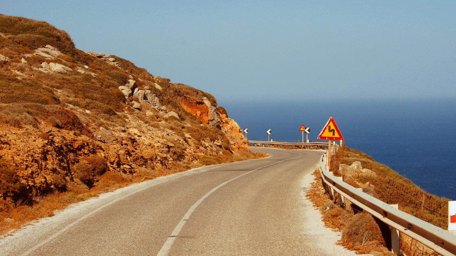 Road Features That Predict Crash Sites Identified in New Machine-Learning Model