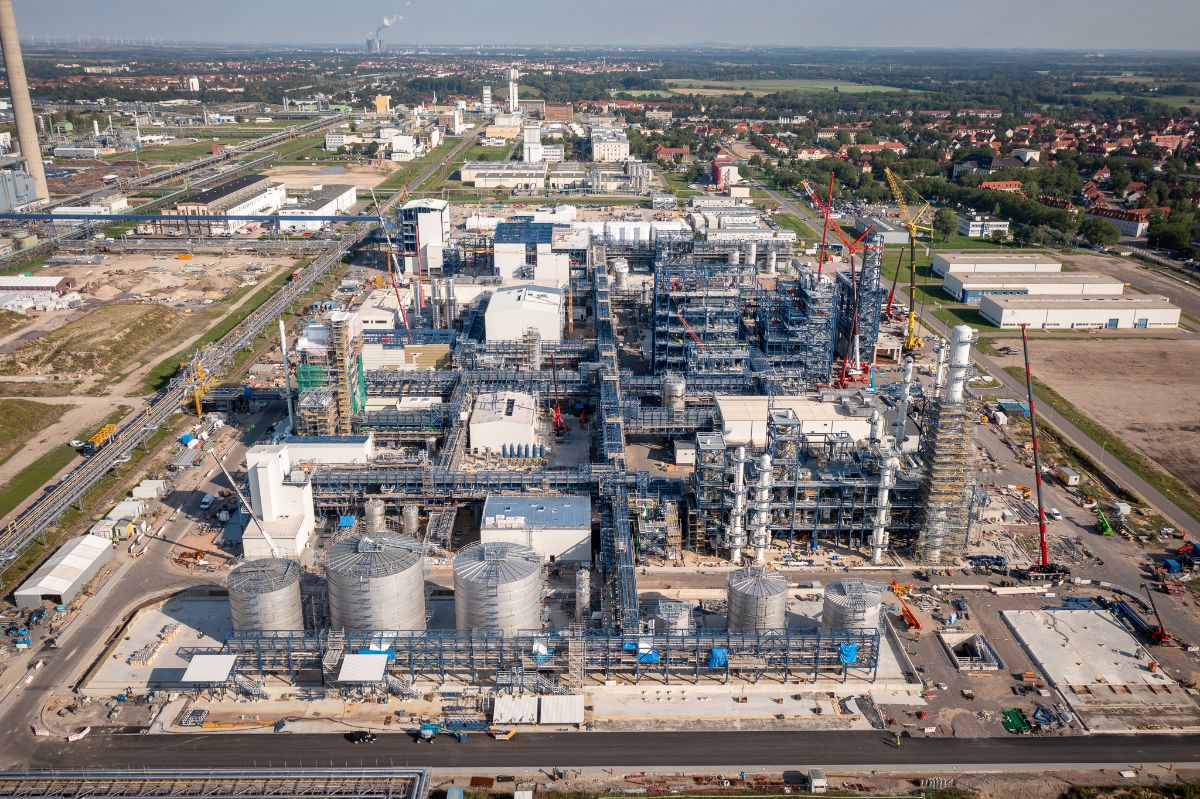 Supporting the construction of a globally unique biorefinery