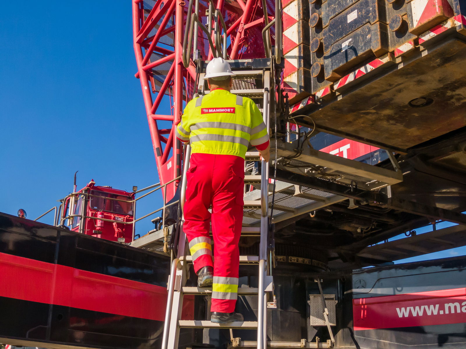 Mammoet working on nationwide landmark gas well closure project