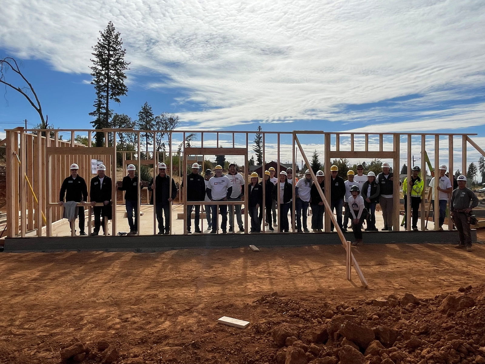 Simpson Strong-Tie Joins VCWF’s Hands On Tools Mobile Construction Training to Build Paradise, CA, Home