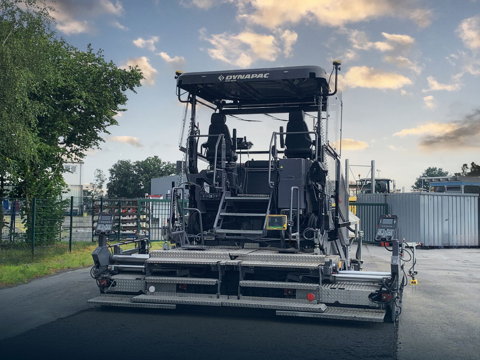Topcon 3D leveling system now compatible with new Dynapac Highway Paver series
