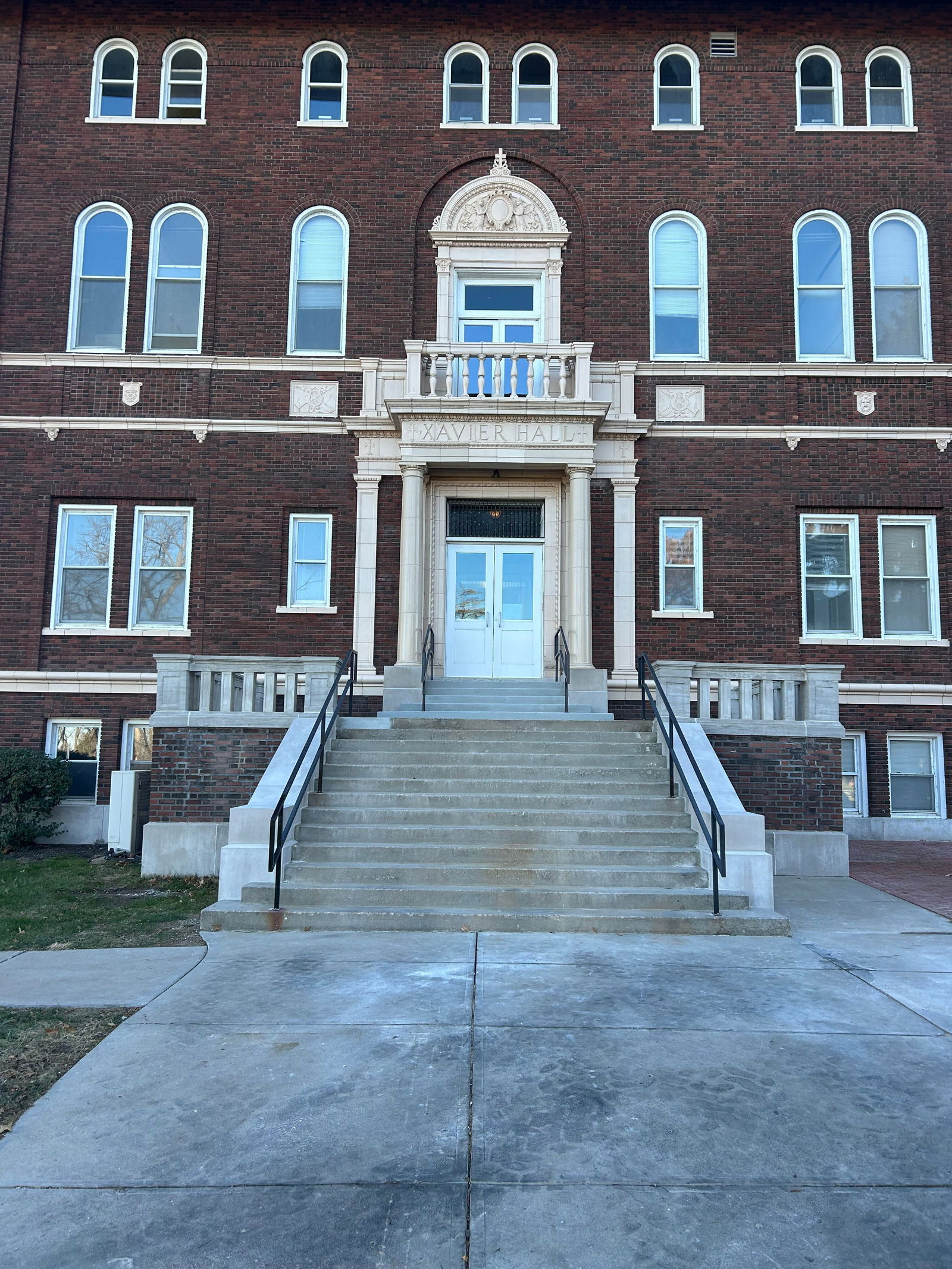 Western Specialty Contractors Restores Entrance to University of Saint Mary’s Historic Xavier Hall in Kansas