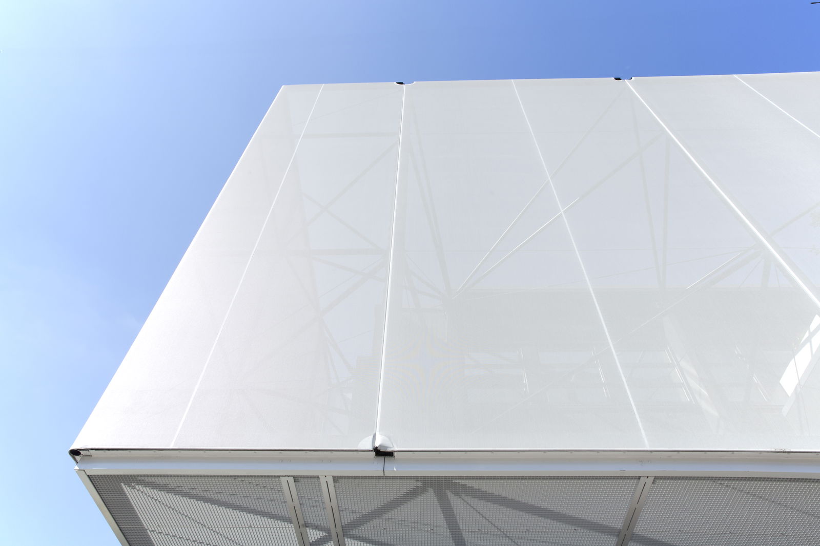 Serge Ferrari Group Expands Tenseo Range in North America with Frontside TXM-50