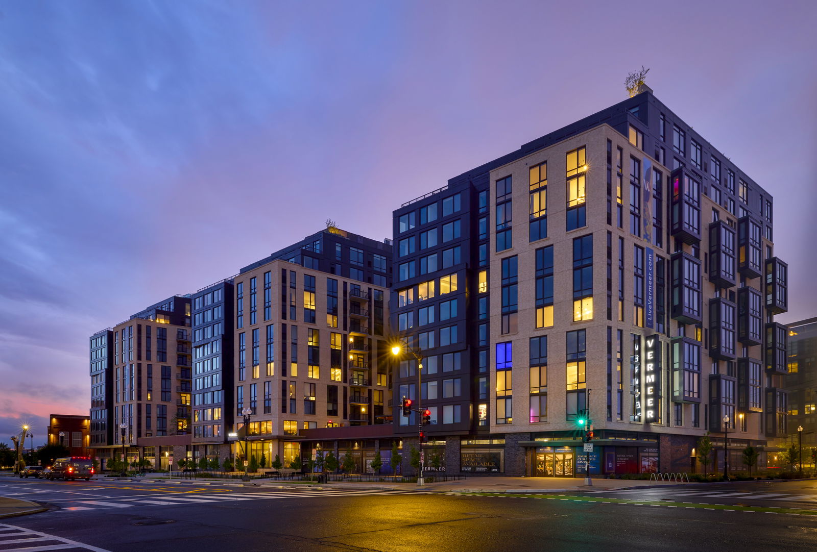 New 13-Story Facade Echos Nearby Audi Stadium Crowds