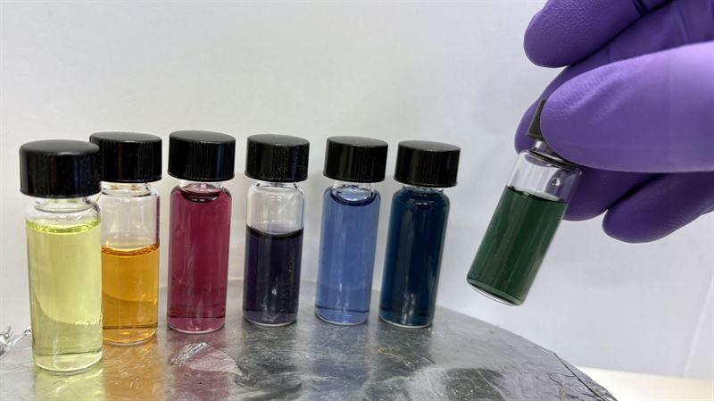 The nanoparticles interact with the light around them causing them to absorb different colors and take on all the shades of the rainbow Through advanced material design a research team led by Chalmers has changed the properties of the plastic and its nanoparticles in water which greatly improves the chemical process when hydrogen is produced