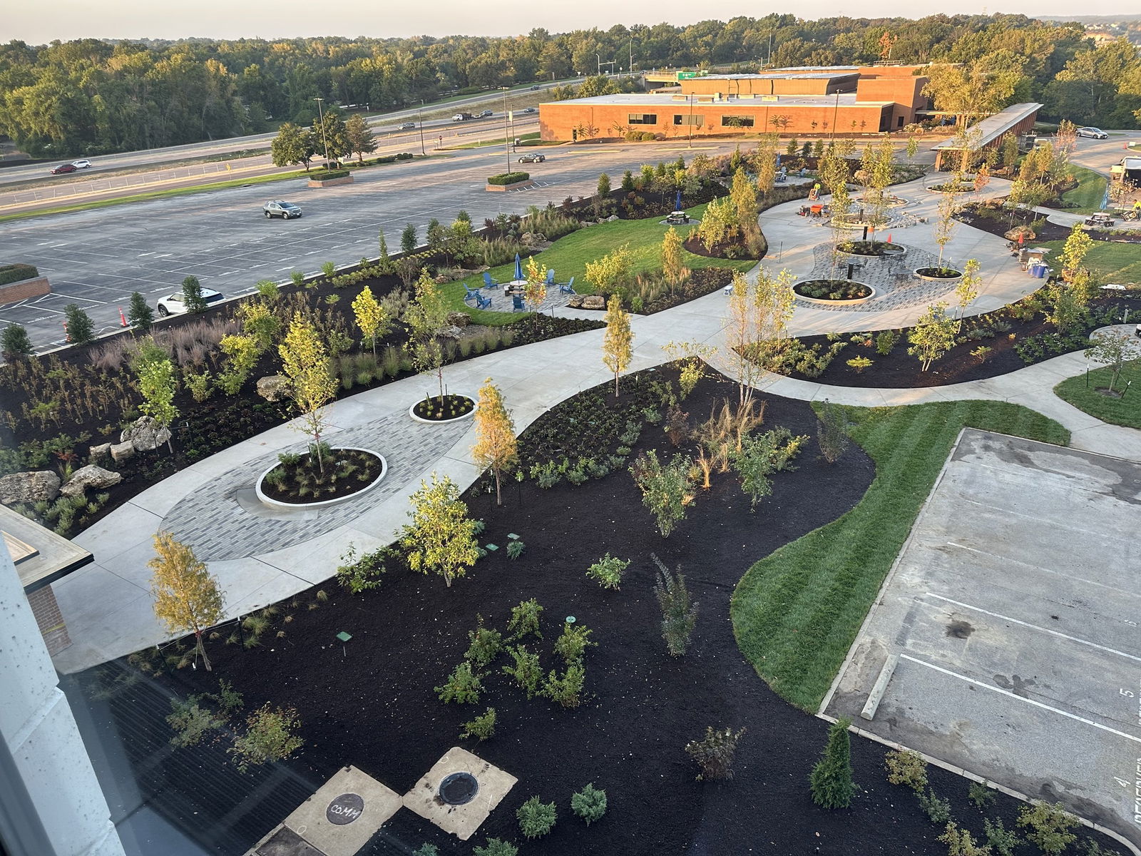 Lawrence Group Landscape Architects Design ‘Jewel of an Outdoor Space’ for the Maritz campus in St. Louis 
