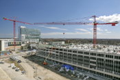 Two scopes, two cranes, one campus: Potain tower cranes support major hospital-campus build in Milwaukee